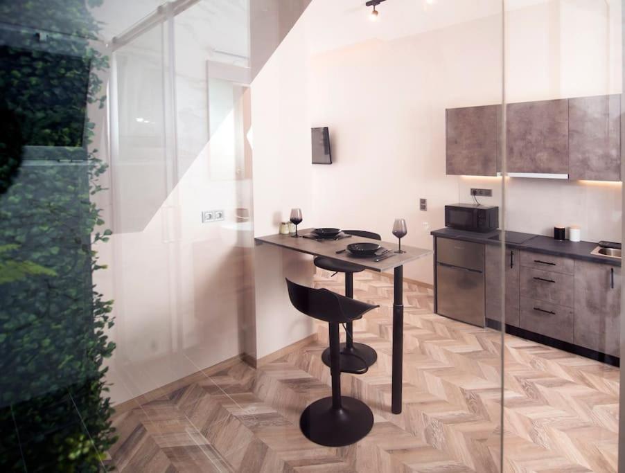 קלמאטה Joy'S Modern-Chic Home מראה חיצוני תמונה