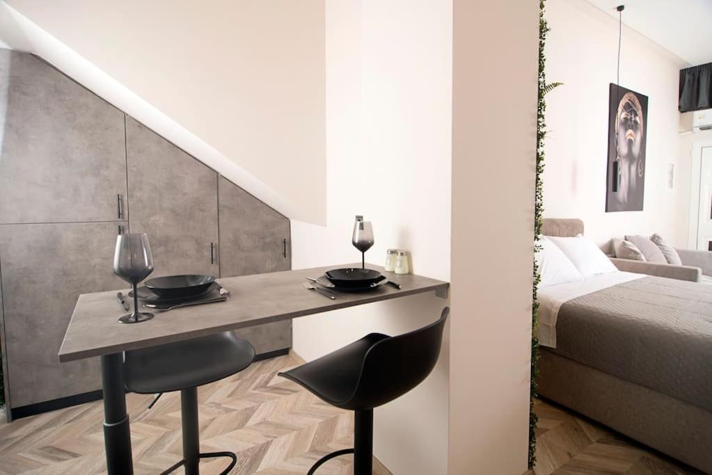 קלמאטה Joy'S Modern-Chic Home מראה חיצוני תמונה
