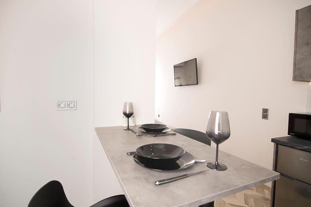 קלמאטה Joy'S Modern-Chic Home מראה חיצוני תמונה